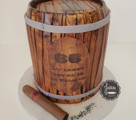 Barrel Cake w Cigar