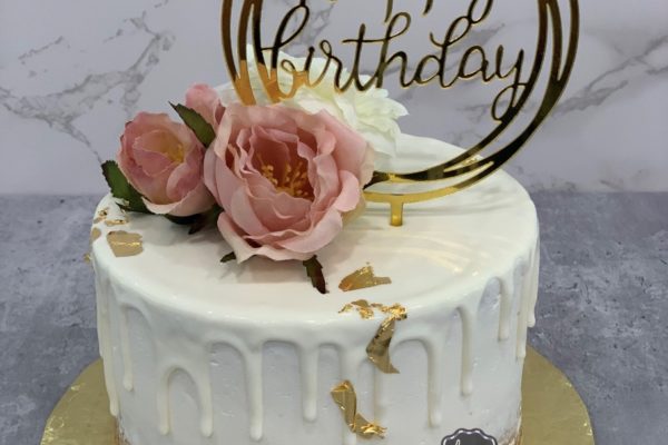 Birthday Cake with drip (1)